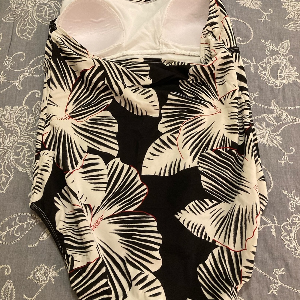 Merona bathing suit - Picture 2 of 4
